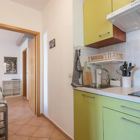 Apartmán Beautiful Apartment In Baska Voda